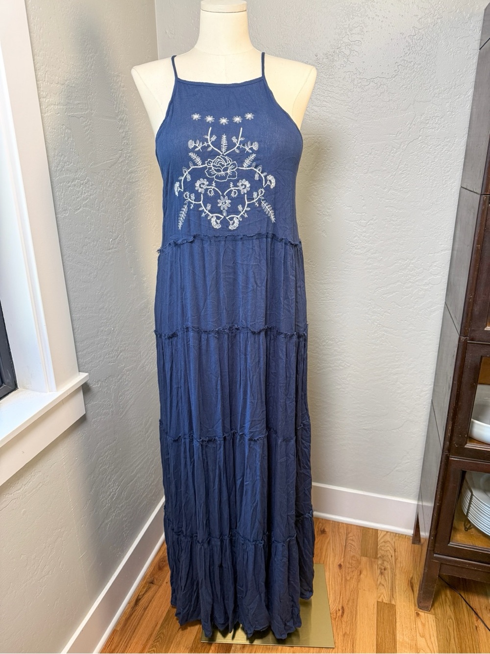 Suzanne Betro Navy Blue Embroidered Boho Maxi Dress Sleeveless Crinkle Size 1X